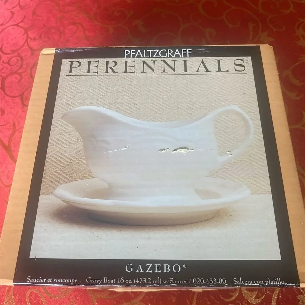 Pfaltzgraff Gazebo Gravy Boat & Saucer Set 16 oz White